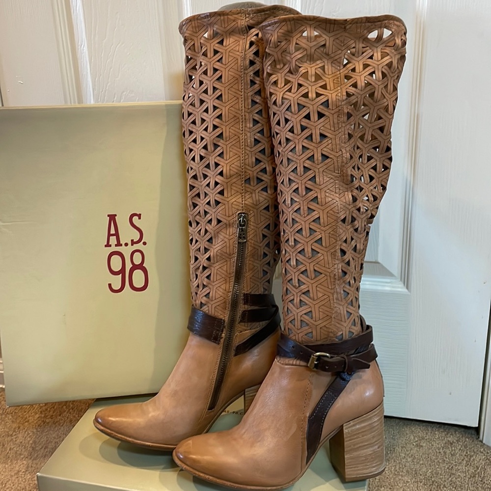 🔥A.S.98🔥Farrell Perforated Leather Boots Size 38 EUC!